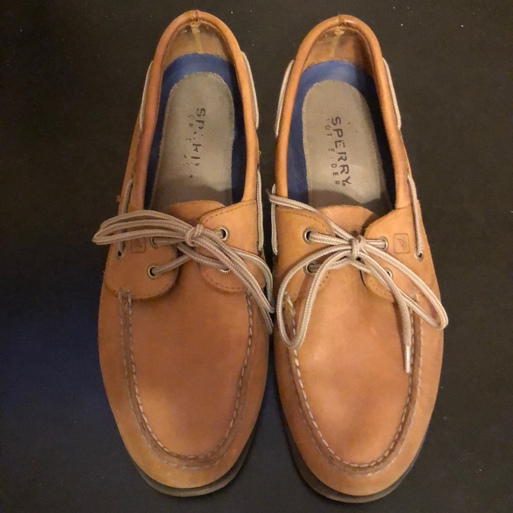 Sperry topsider boat shoes
